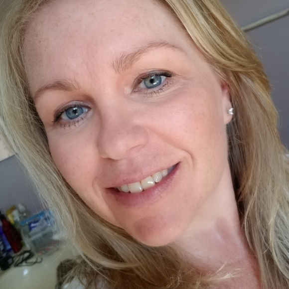 Meet your Posher, Julie - Picture 3 of 3